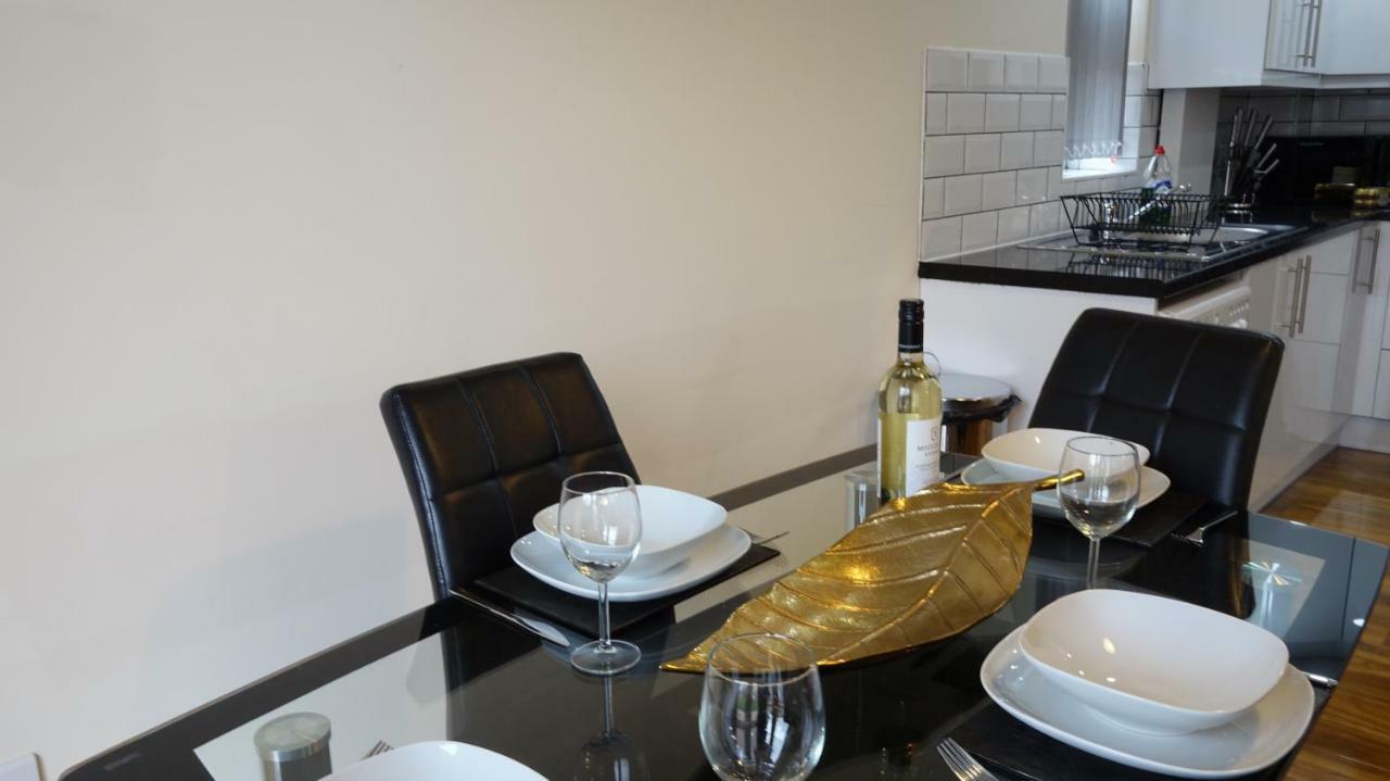 Apartmán Luxury 2 Bed 2 Bath - Free Parking - 5Min To Airport - Sleeps 6 Ashford  Exteriér fotografie