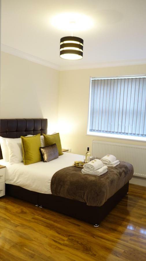 Apartmán Luxury 2 Bed 2 Bath - Free Parking - 5Min To Airport - Sleeps 6 Ashford  Exteriér fotografie