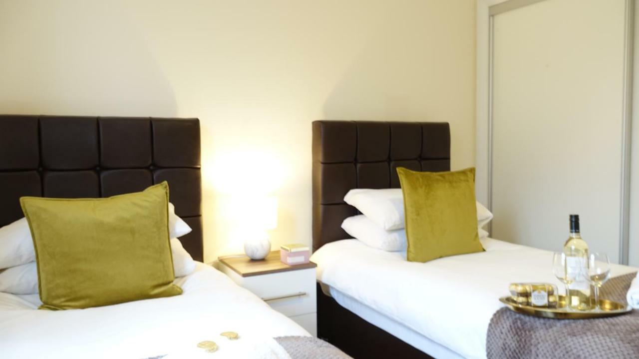 Apartmán Luxury 2 Bed 2 Bath - Free Parking - 5Min To Airport - Sleeps 6 Ashford  Exteriér fotografie