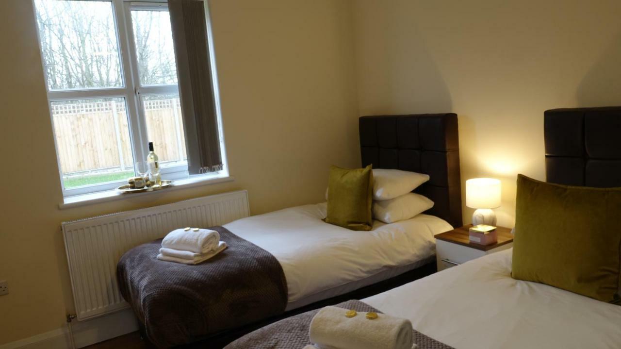 Apartmán Luxury 2 Bed 2 Bath - Free Parking - 5Min To Airport - Sleeps 6 Ashford  Exteriér fotografie