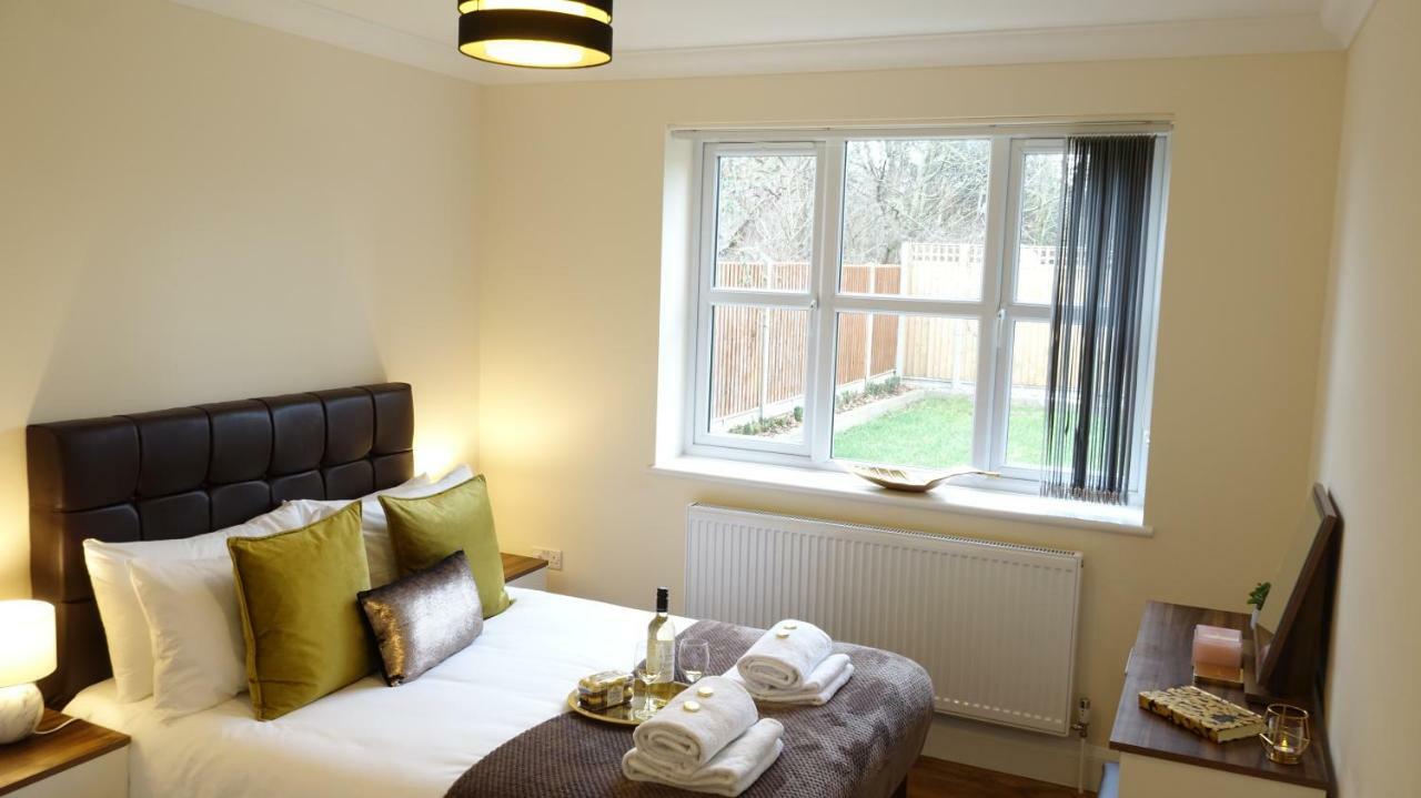 Apartmán Luxury 2 Bed 2 Bath - Free Parking - 5Min To Airport - Sleeps 6 Ashford  Exteriér fotografie